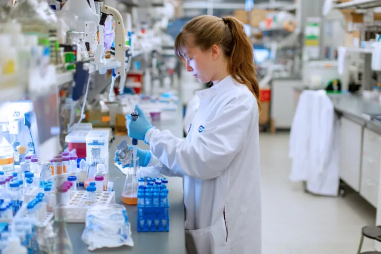 ISB lab, female scientist at work